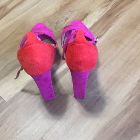 Heels - Picture 4 of 5